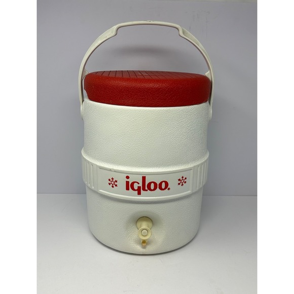 Igloo Other - Vintage IGLOO 2 Gallon Water Drink Cooler Jug Red W/ Handle & Spout